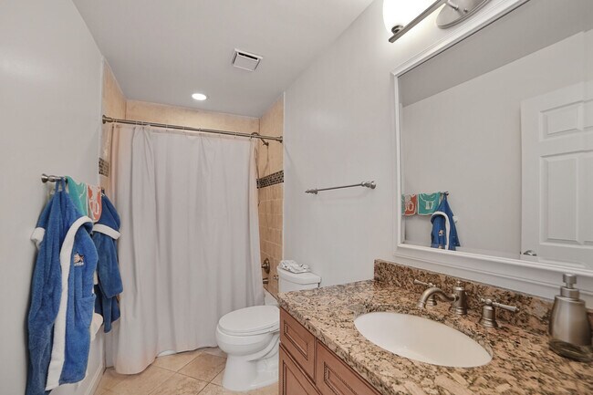 Building Photo - 18420 Shady View Ln