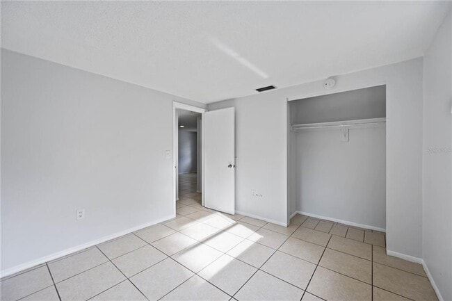 Building Photo - 408 60th Ave Dr W