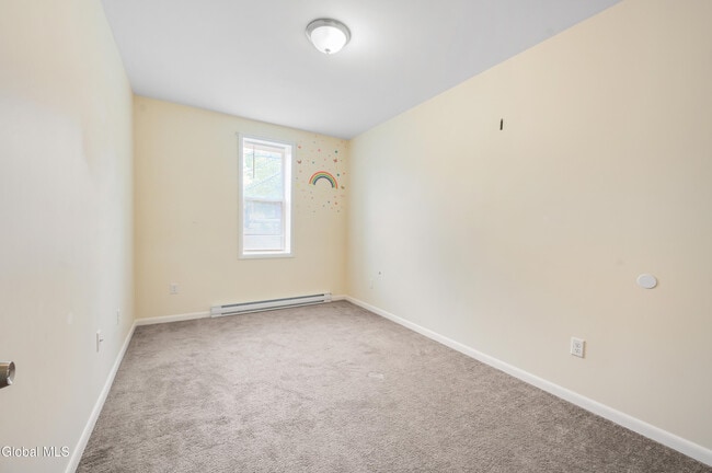 Building Photo - 281 Main St