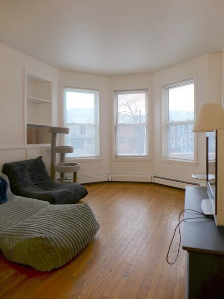 Building Photo - 860 Huntington Ave