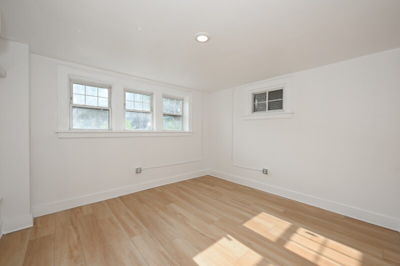 Building Photo - 1384 W 83rd St