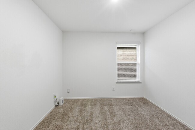 Building Photo - 24343 Saddlestone Green Dr