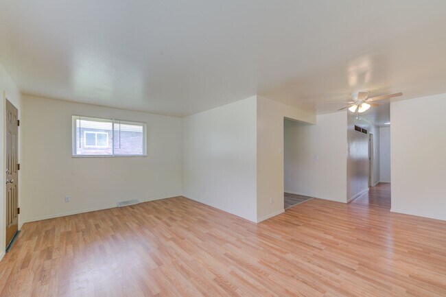 Building Photo - 3937 Jane Ave