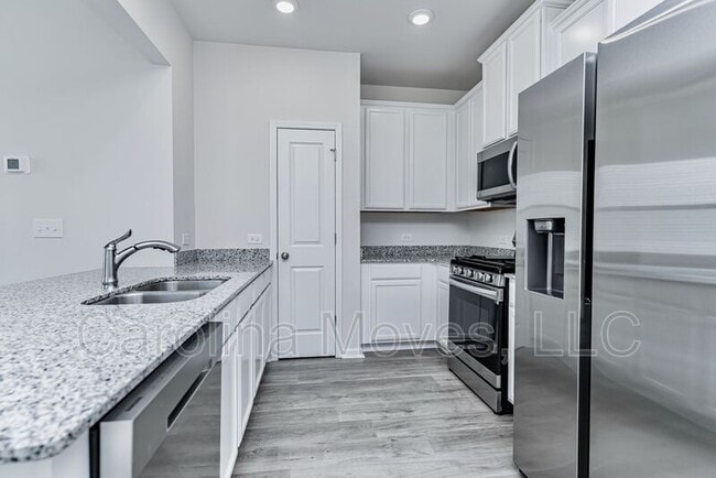 Building Photo - 133 Clingstone Trl