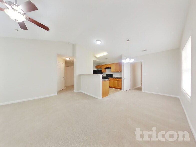 Building Photo - 172 Greystone Cir