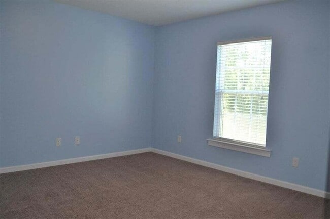 Building Photo - 2612 Waites Dr