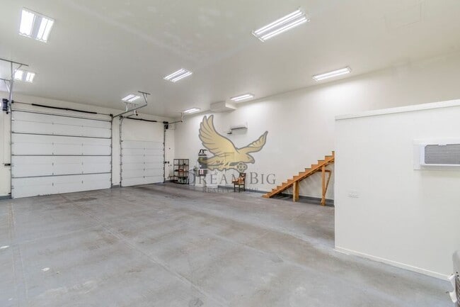 Building Photo - 4615 E St Louis Ave