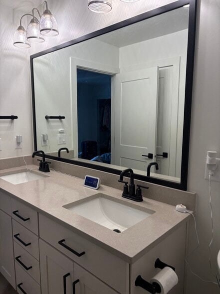 Master Bath - 6619 Mountain Alder Way