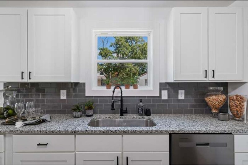 Building Photo - 629 Spencer Ave