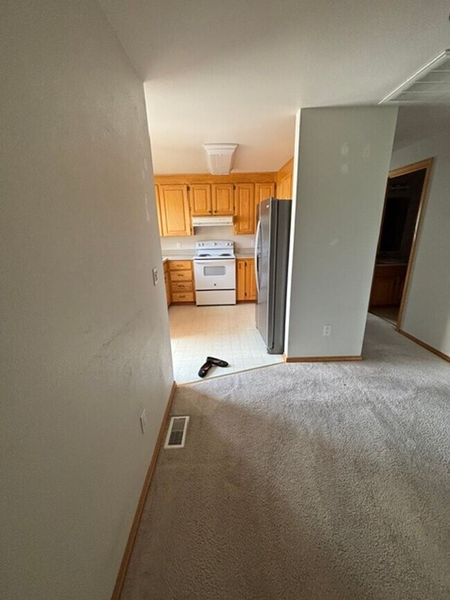 Building Photo - 217 E Belair Dr