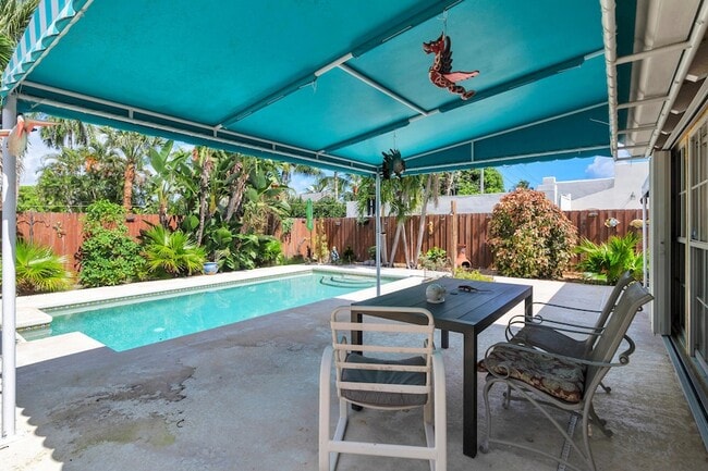 Building Photo - 341 Nottingham Blvd