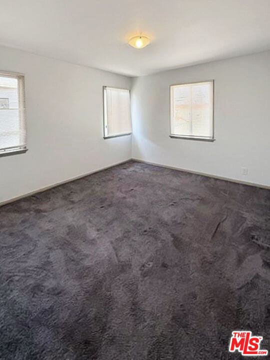 Building Photo - 5913 Overhill Dr