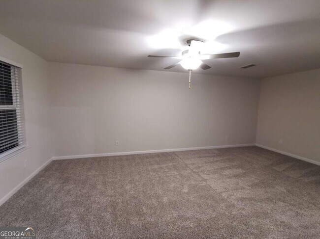 Building Photo - 6025 White Sycamore Pl