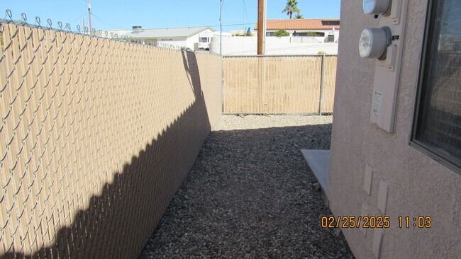 Building Photo - 2759 Palisades Dr