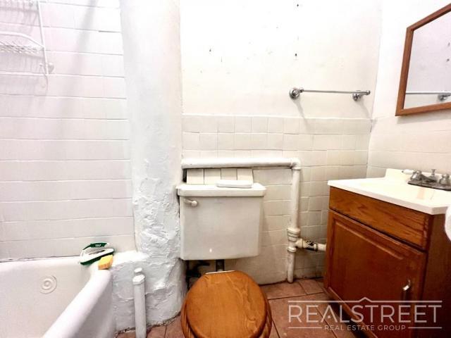 Building Photo - 1 bedroom in BROOKLYN NY 11216