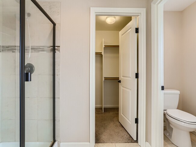 Building Photo - 6102 NW 170th Ave