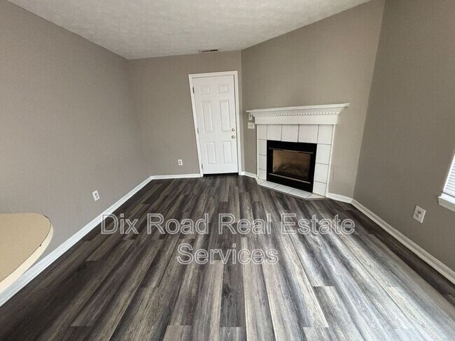 Building Photo - 490 Peyton Dr