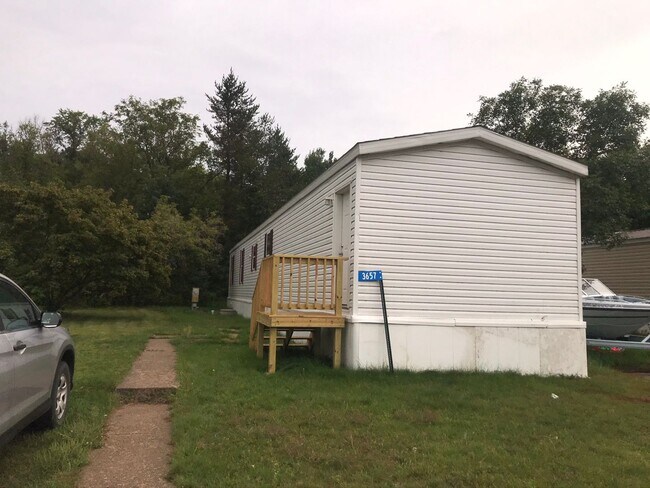 Building Photo - 3 Bedrooms, 2 Bathrooms in Pequot Terrace Trailer Park, Pequot Lakes, MN Lot B27
