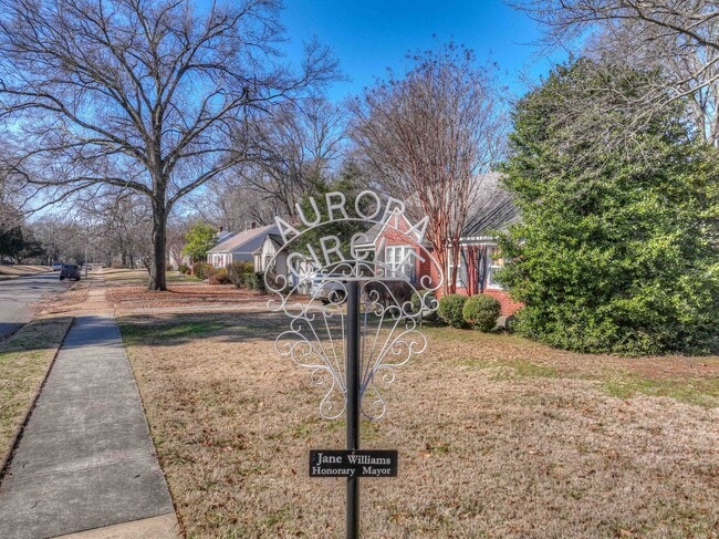 Building Photo - Beautifully renovated duplex in High Point Terrace!