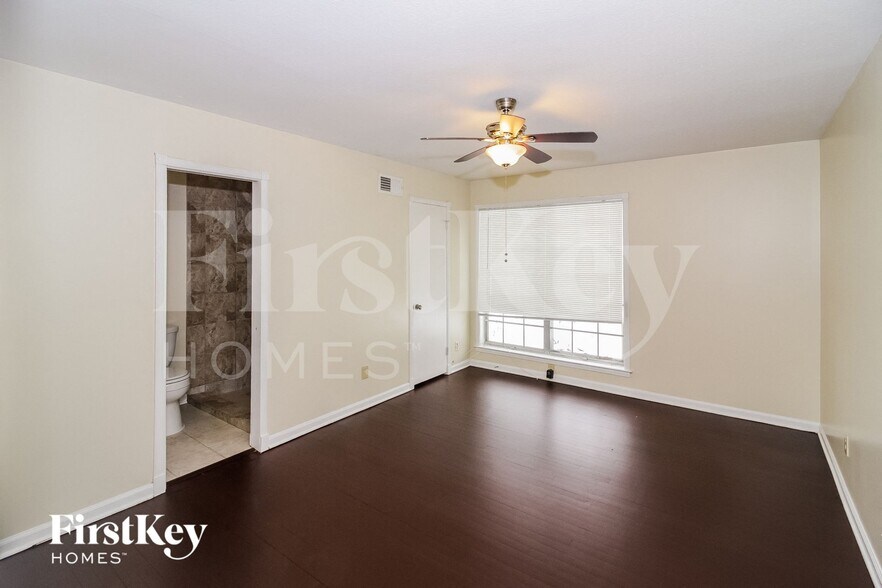 Building Photo - 5809 Foxdale Rd