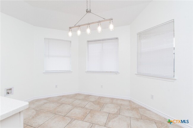 Building Photo - 1802 Lava Ln