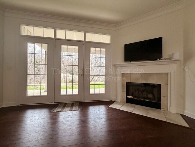 Building Photo - 3190 Waterfront Dr