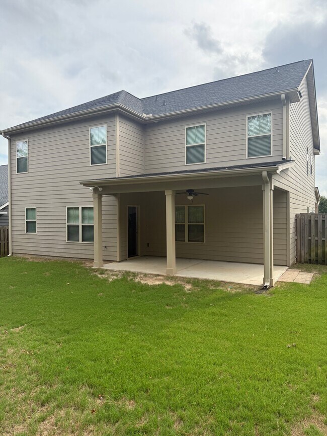 Building Photo - 239 Tulip Dr