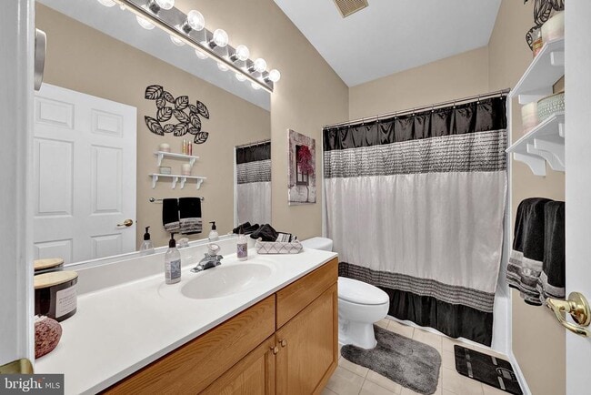 Building Photo - 60 Kyle Way