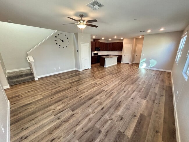Building Photo - Stunning 3Bed/2Bath/2Car Townhome located in the N. Las Vegas/Tule Springs area!