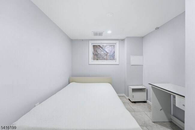 Building Photo - 30 Arden Rd