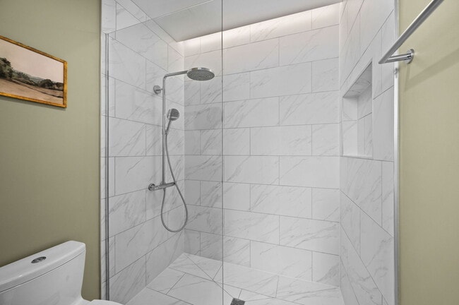 Building Photo - 2016 W Rice St