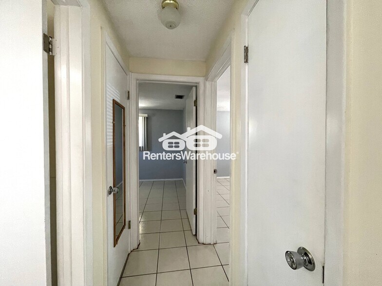 Building Photo - 3137 Coldwell Dr