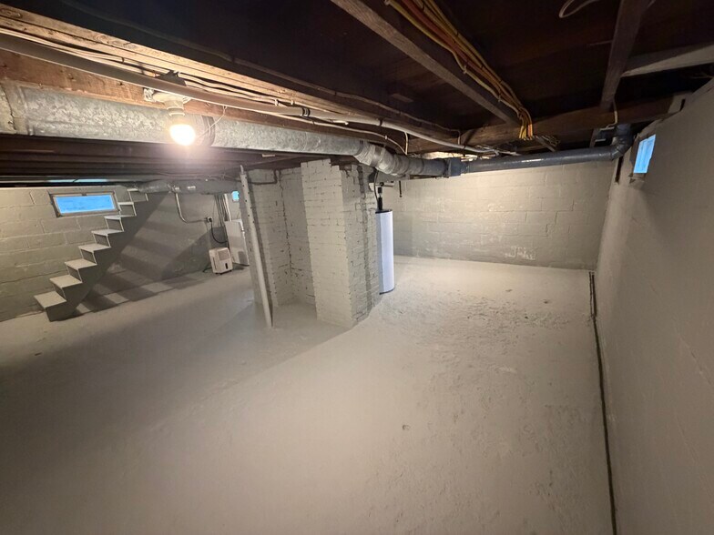 Building Photo - 650 Sherman St