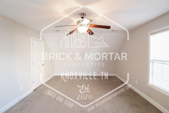 Building Photo - 3305 Grassy Pointe Ln