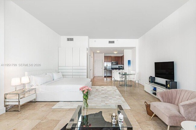 Building Photo - 2301 Collins Ave