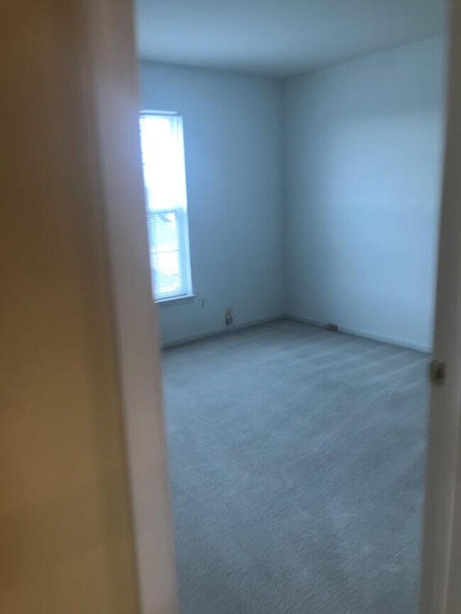 Building Photo - 2025 Germander Way