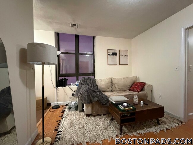 Building Photo - 81 Essex St