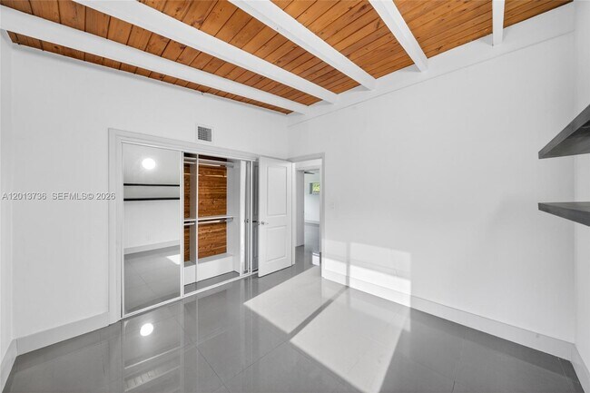 Building Photo - 11665 W Biscayne Canal Rd
