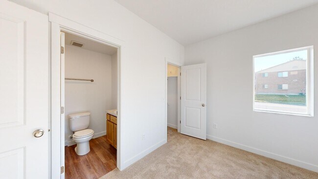 Building Photo - Modern Townhome Living in Tooele