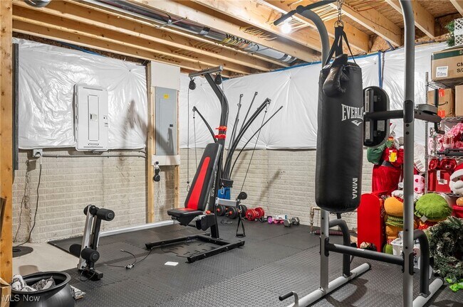 Building Photo - 9256 Preserve Way