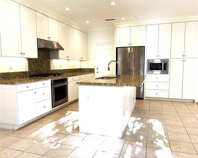 Building Photo - 178 Working Ranch