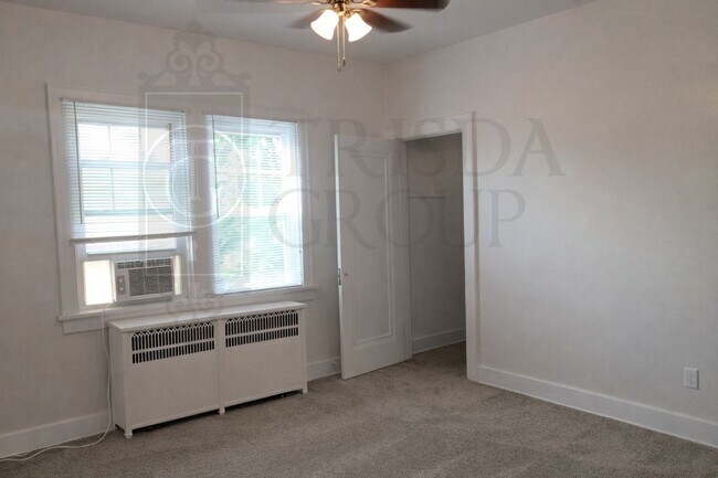 Building Photo - Avail Avail Aug 1st: A GEM in Dormont!  Spacious 3BR Twin Home, Parking, Charm, Walkability, Outd...