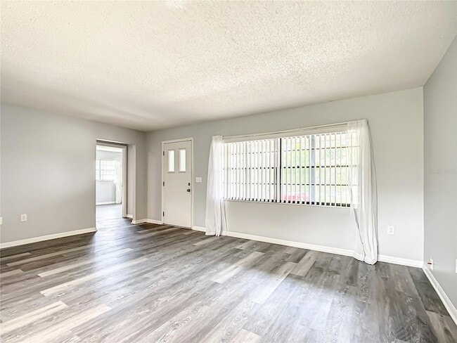 Building Photo - 5576 W Pine Cir