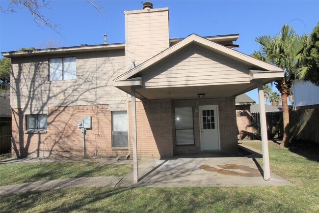 Building Photo - 4611 Silver Fox Dr