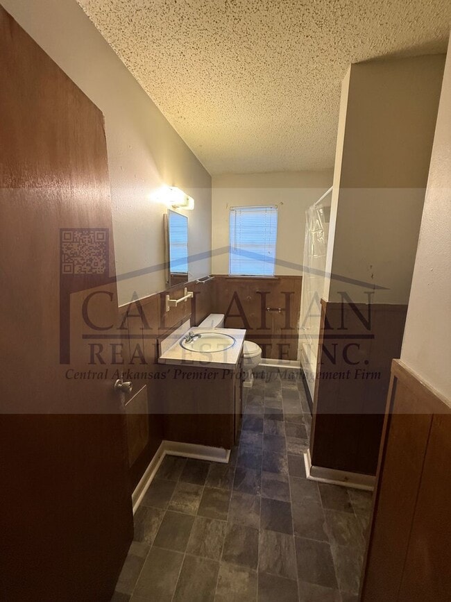 Building Photo - NLR 3 Bedroom Home