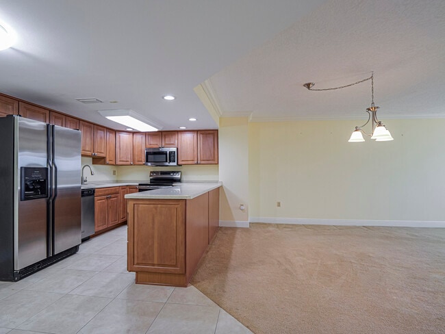 Building Photo - 4600 Jimmy Buffett Mem Hwy