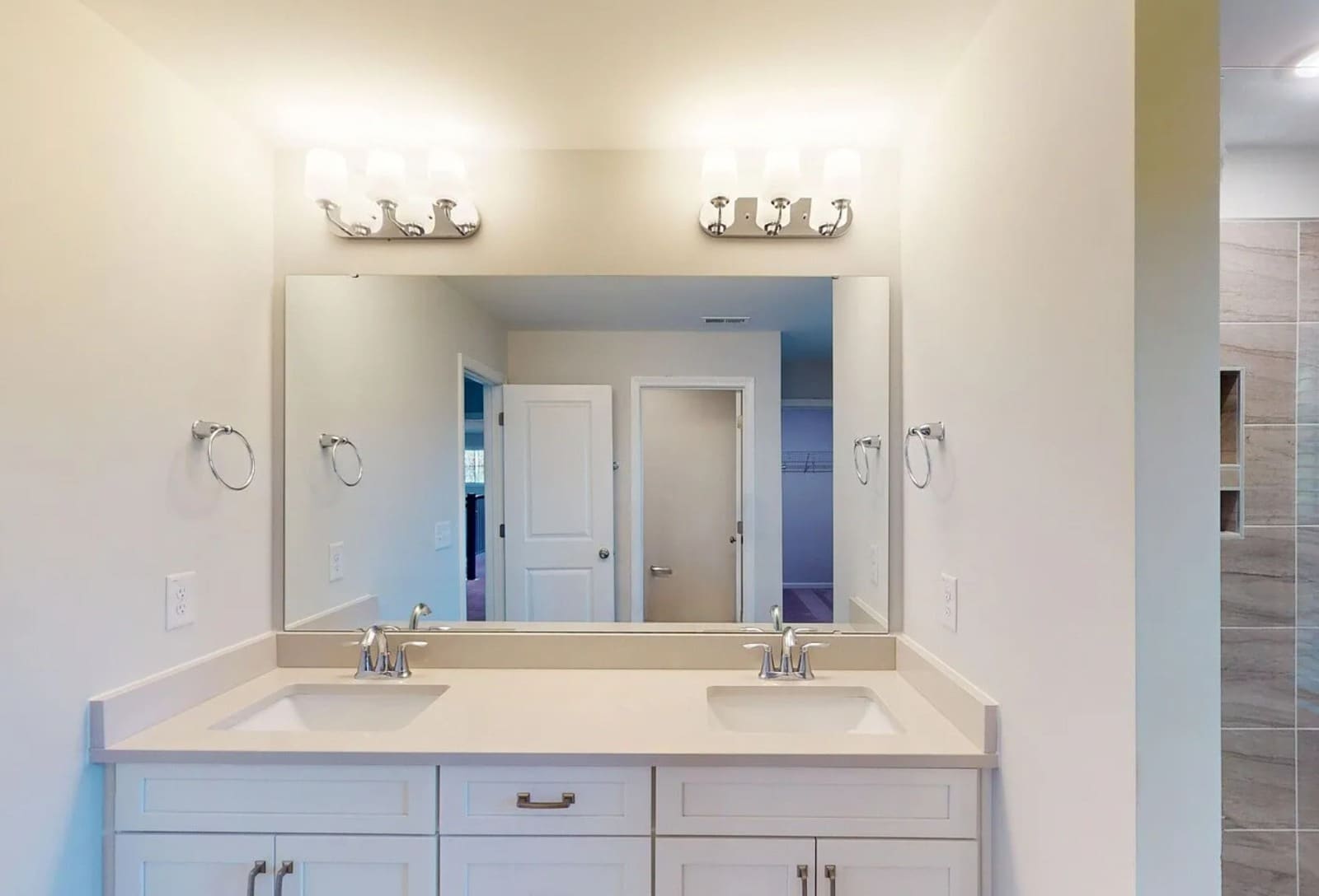 Building Photo - 130 Tawny Slope Ct