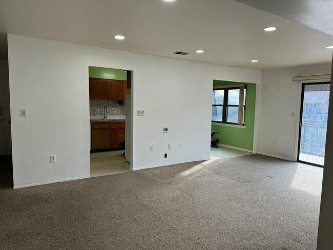 Building Photo - 1524 Raspberry Ct