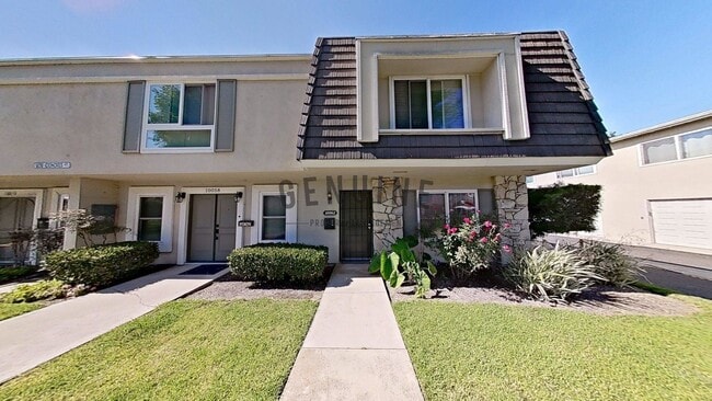 Building Photo - 10062 Los Coyotes Ct