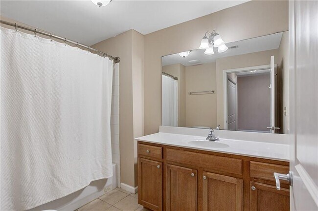 Building Photo - 3040 Peachtree Rd